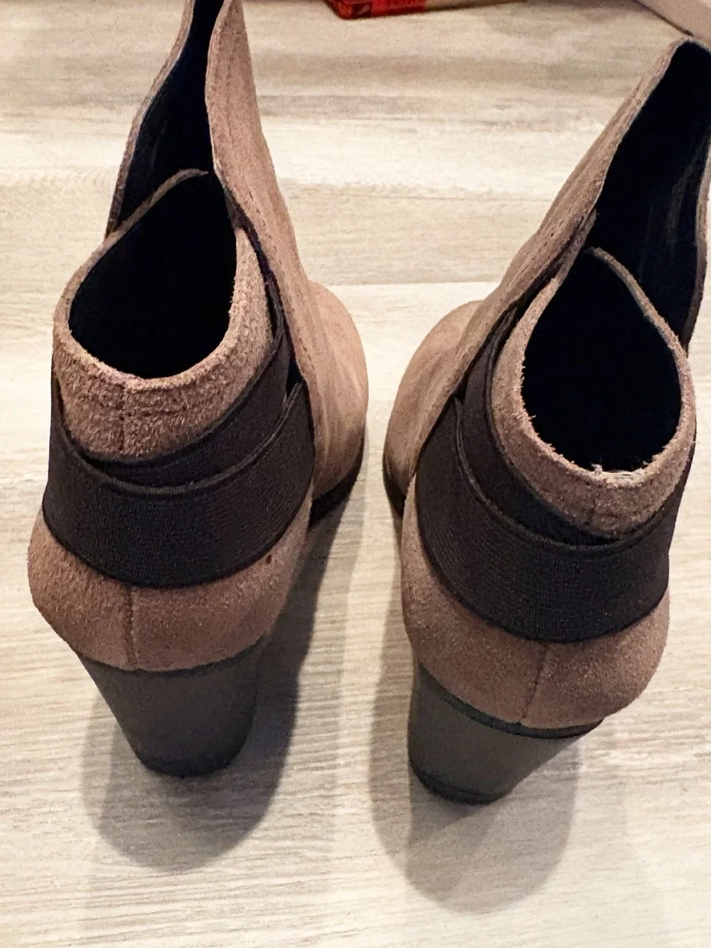 NWT KENNETH COLE BOOTIES - Picture 4 of 4